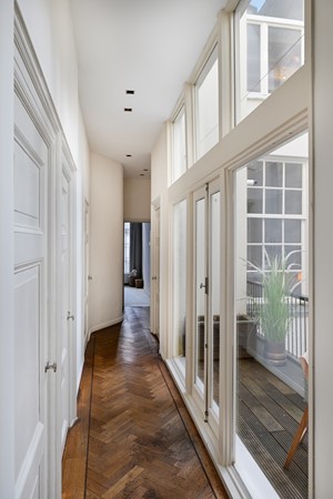 Medium property photo - Oudezijds Voorburgwal 145A, 1012 ES Amsterdam